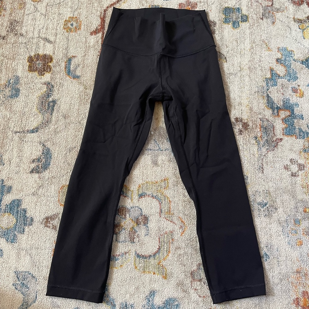 LULULEMON crop 21” Wunder Under